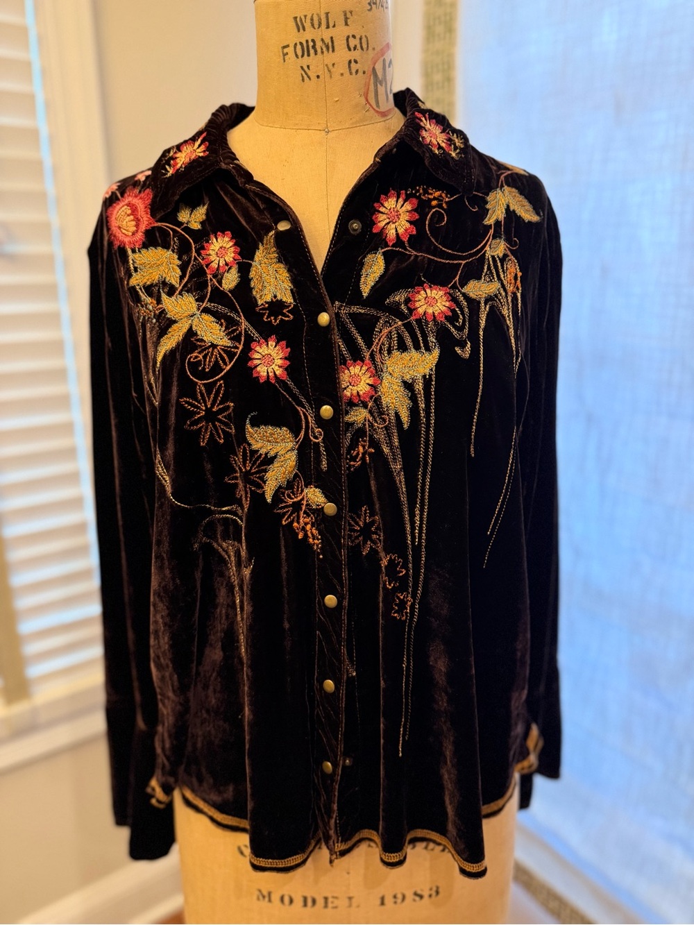 J.Jill Velvet Embroidered Velvet Floral Boho Large Women's Top